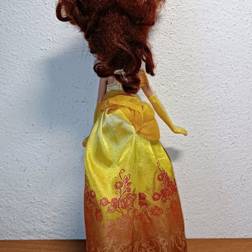 Hasbro Disney Princess Doll Royal Shimmer Belle used