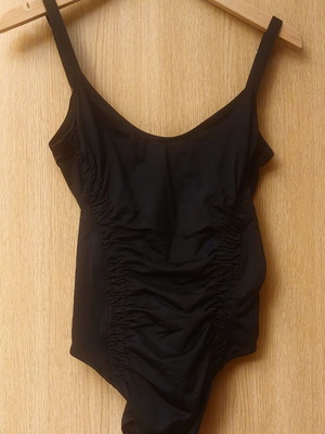 Bluepoint women's one-piece swimsuit new, black, size M