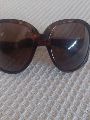 Vogue sunglasses brown tortoise with side details new