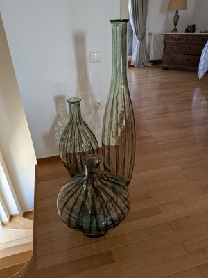 Set of 3 decorative floor vases from Milanode