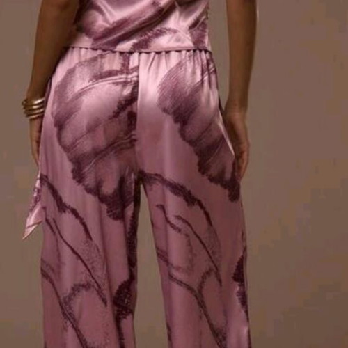 Set with Deep V Neck and Wide Pants new, lilac color