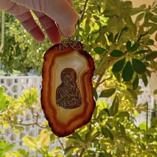 Virgin Mary and Infant Jesus pendant on agate stone