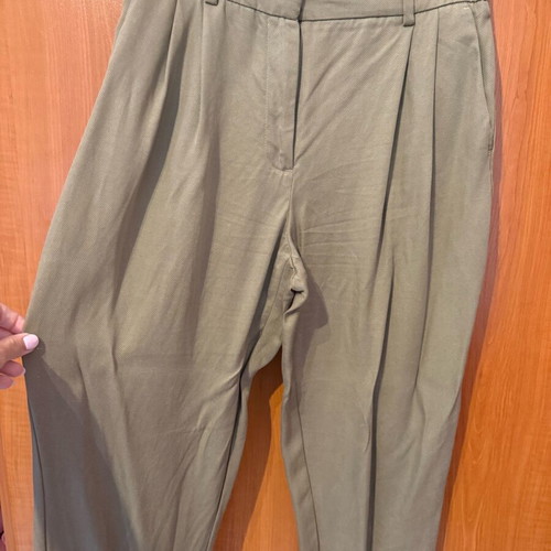 Zara women's pants olive color, comfortable fit, size S