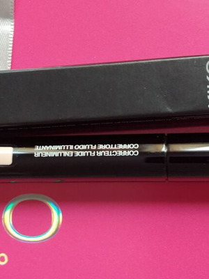 KIKO Milano Highlighting Effect Fluid Concealer
