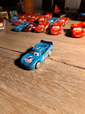 Αυτοκινητάκι σιδερένιο Diecast Pixar Cars Lightning McQueen Bling Bling