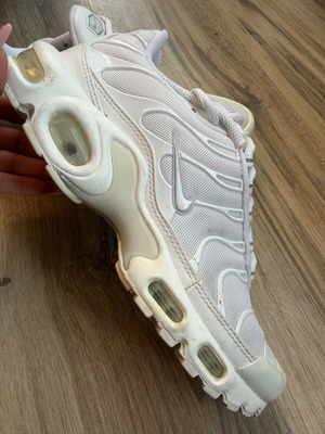 Nike Air Max Plus sneakers like new, size 40, white