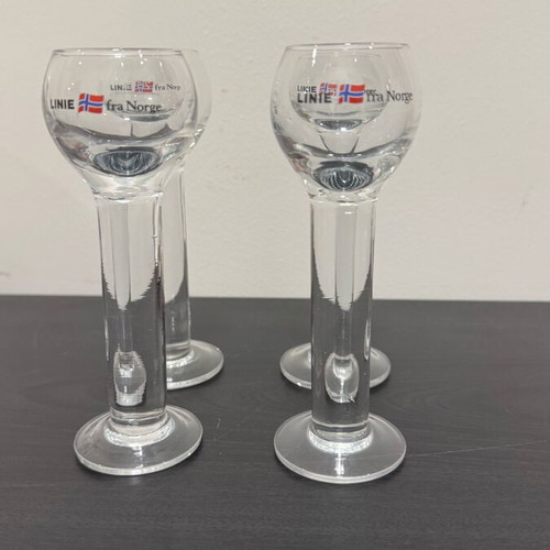 Glasses on stem like new, set of 4 pieces