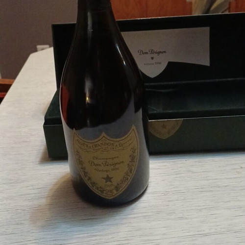 Dom Pérignon Vintage 1996 Champagne new with original box