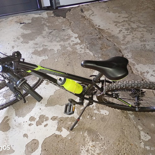 Rockrider bike like new, 24 inch, disc brakes, city