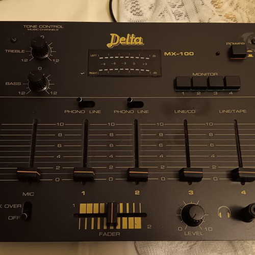 Delta 4+2 Channel Mixer used with clean potentiometers and tone control