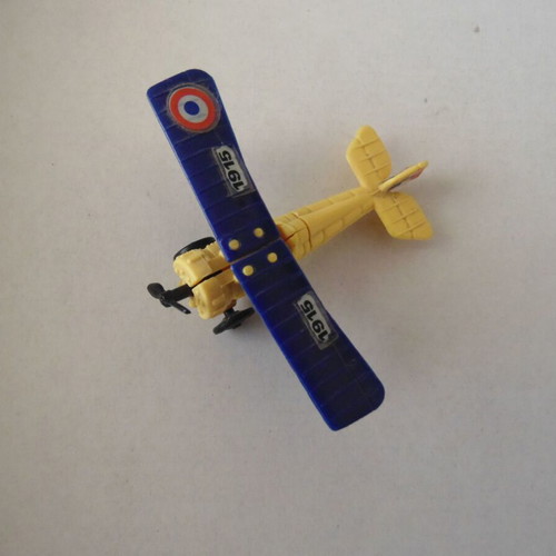 Collectible miniature airplanes like new, pack of 5