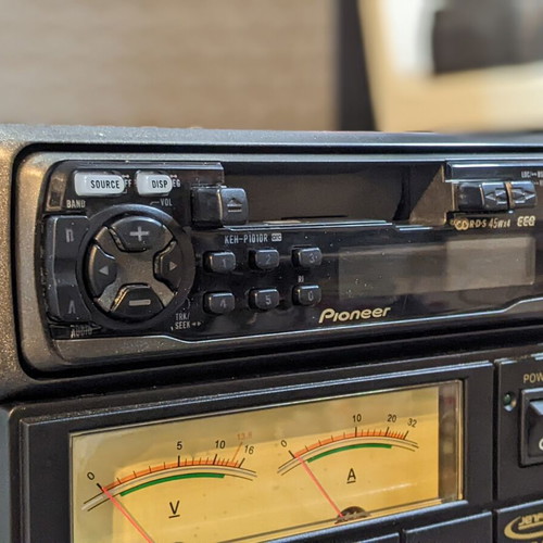 Pioneer KEH-P1010R car stereo like new