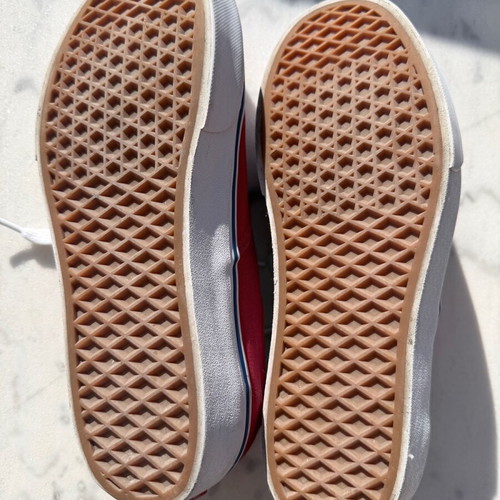Vans Authentic shoes size 41 like new, red canvas