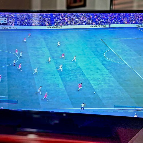 TV 43" HDR 4K 60fps Smart with Netflix like new