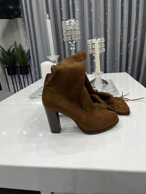 Women's suede high boots used, brown, size 38