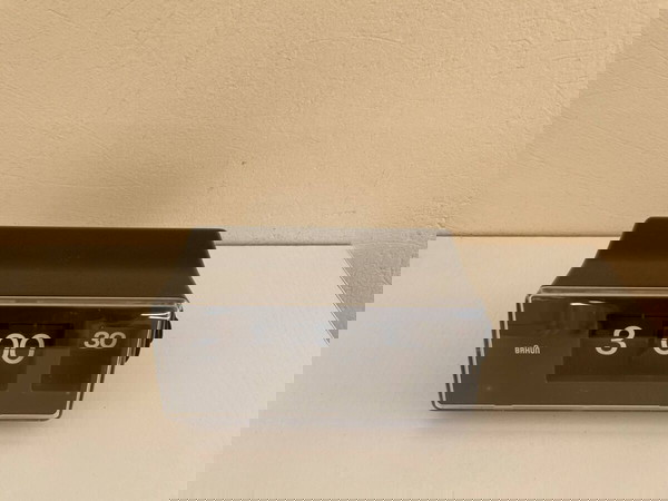 Braun 4925 Flip Clock
