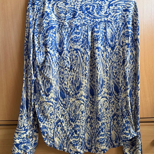 Zara women's shirt like new, slim fit, size 42, blue and white
