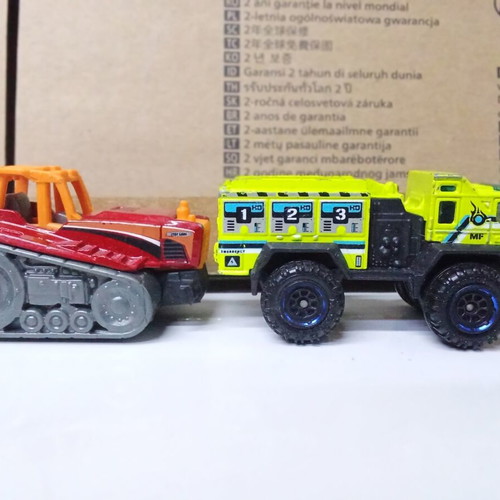 Matchbox toy cars used, set of 4 trucks and construction vehicles