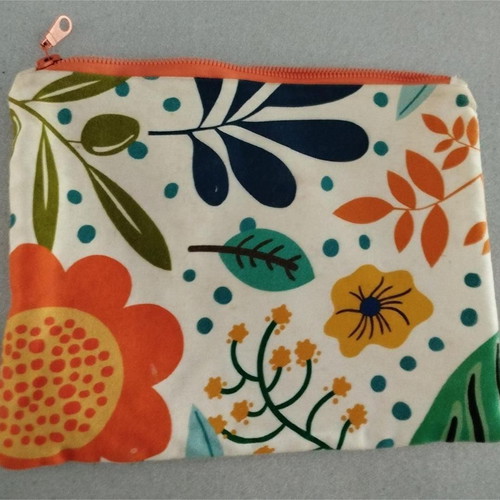 Apivita toiletry bag like new with waterproof lining