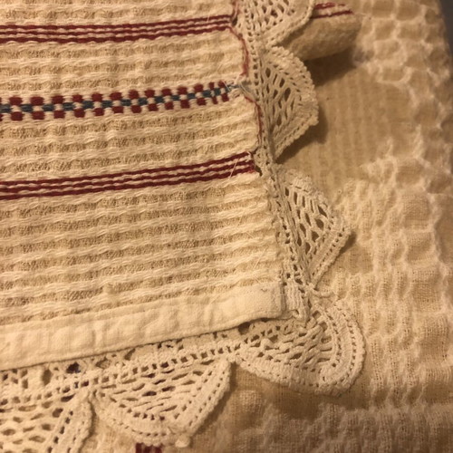 Handwoven Hrami Table Linen with Handmade Lace, Used, 160x180 cm