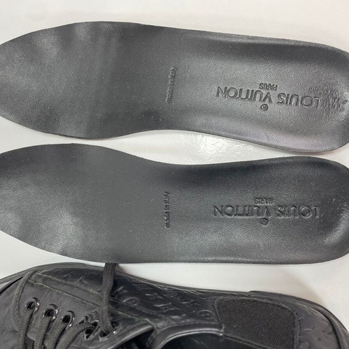 Louis Vuitton black leather sneakers size 38.5 used