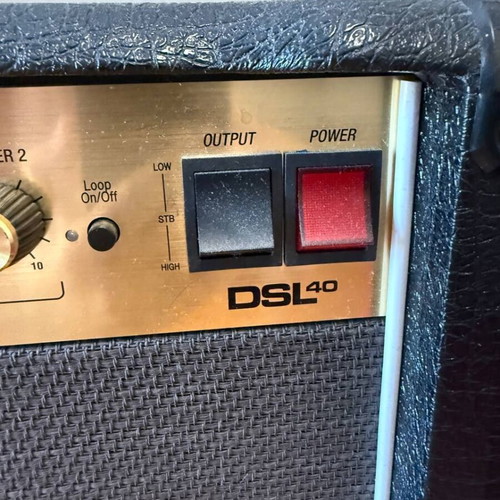 Marshall DSL40 Combo guitar amplifier like new