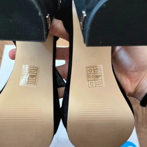 Guess black leather sandals, size 38