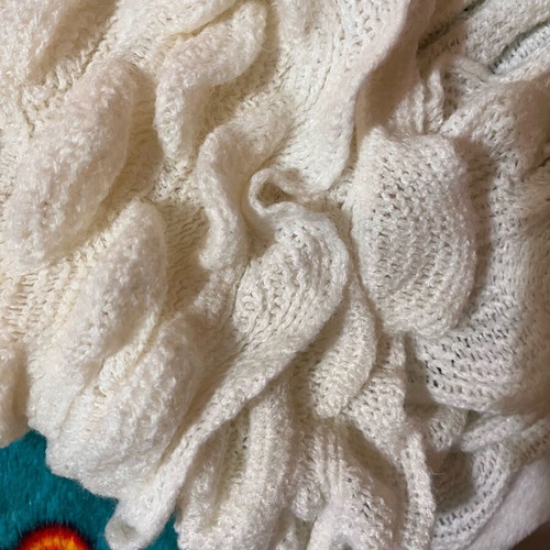 White scarf very soft like new