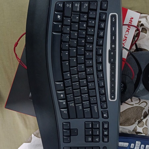 Microsoft Wireless Laser Keyboard 6000 v.2 used, very good condition