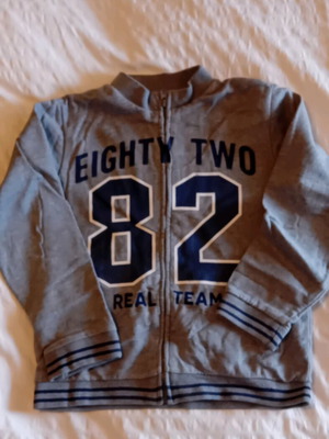 Mayoral sweatshirt set with Terranova pants like new for 8 years old