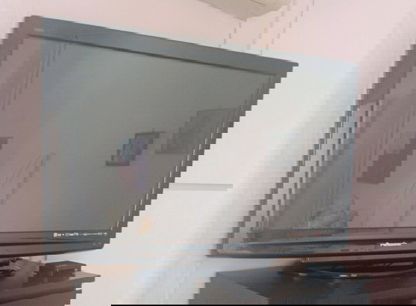Panasonic TX-P42U10E 42"