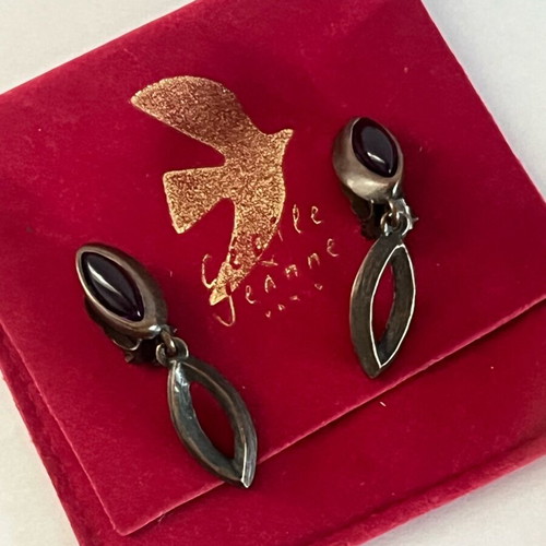 Cécile et Jeanne earrings like new, vintage clip-on