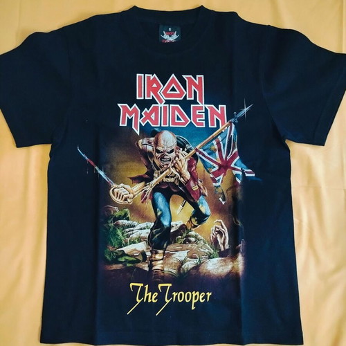 Iron Maiden Hot Rock T-shirt small size like new
