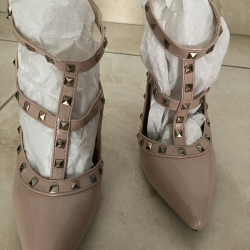 Pink studded high heel shoes like new, 10 cm heel