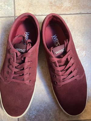 Wesc sneakers size 42 used, suede
