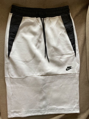 Φούστα midi Nike μεταχειρισμένη, μέγεθος S 36 8