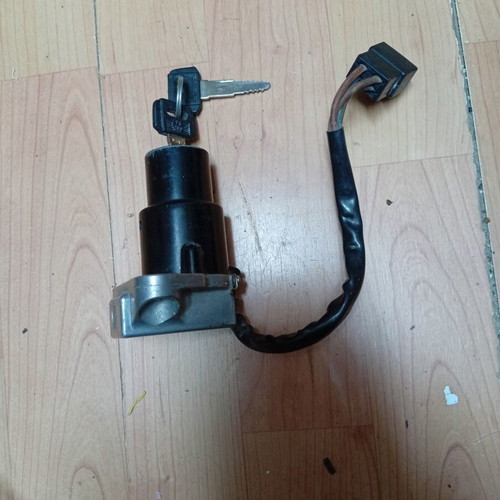 YAMAHA XT 600E Central Switch like new