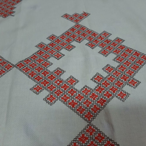 Bulgarian Hand Embroidered Tablecloth 1970s like new, cotton and silk
