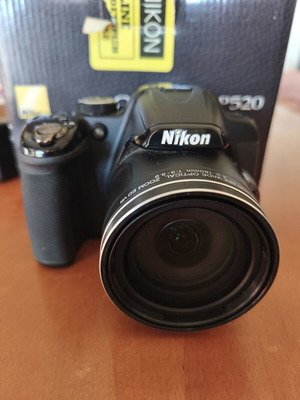 Nikon Coolpix P520 camera