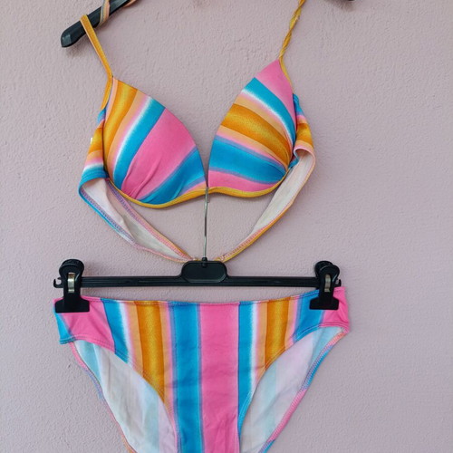 Swimwear set 3 pieces like new, multicolor striped bikini with mini skirt