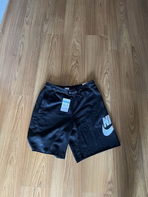 Nike Black Shorts Sportwear Size Medium New