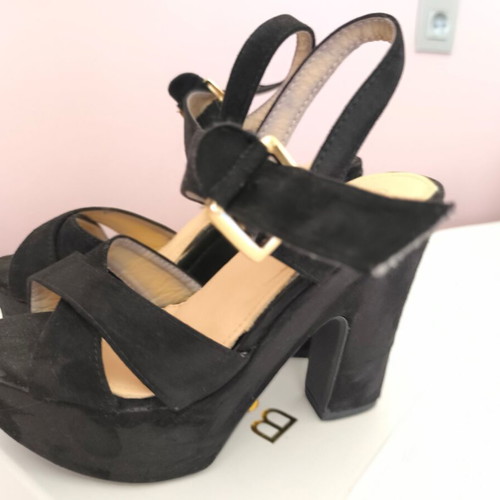 Black suede sandals like new, size 36 with thick heel