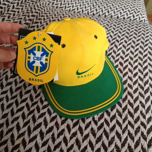 Nike Brazil CBF Snapback cap new with tag yellow-green