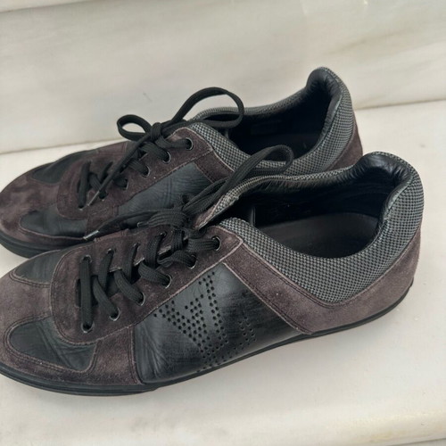 Louis Vuitton men's authentic sneakers used, size 40, black
