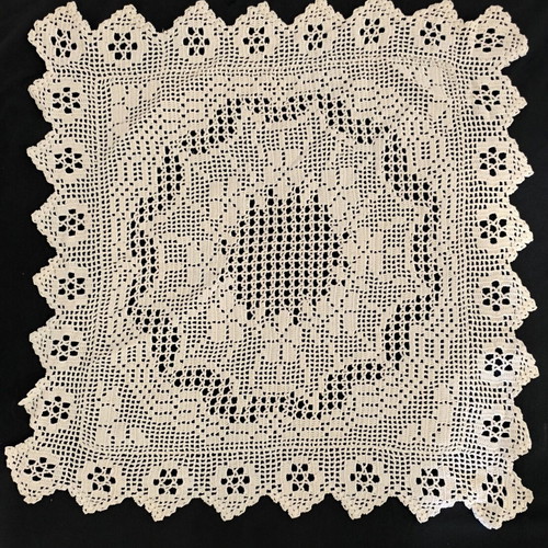 Crochet doilies set of 3 vintage, like new, ecru
