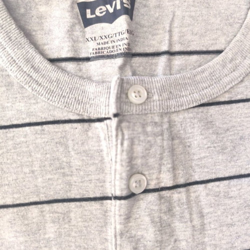 Levi's XL 100% cotton t-shirt like new, gray