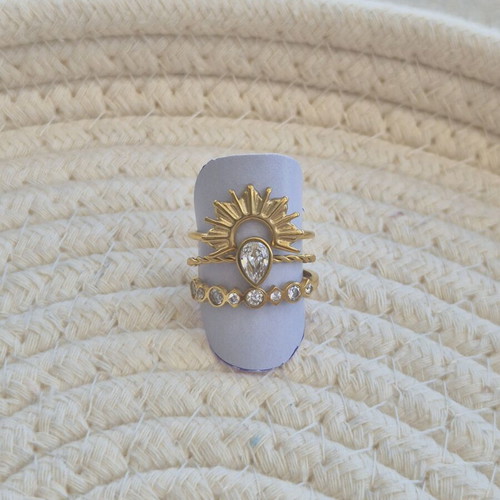 Golden Sun ring set new, 3 pieces with zircon
