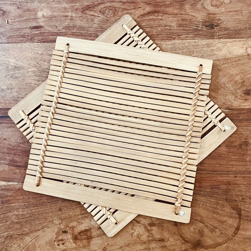 Two square bamboo placemats with durable rope, 30 cm