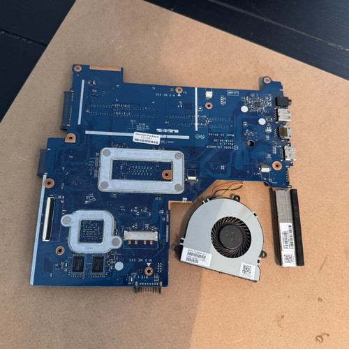 Motherboard HP 15-r116nv with heatsink and fan used, spare parts