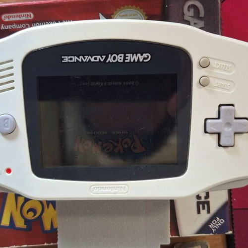Gameboy Advance white used with link cable and box
